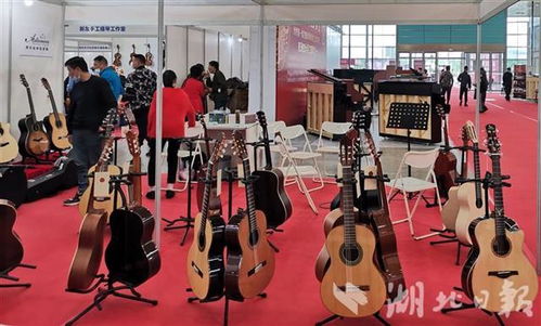 2021武汉国际乐器展落幕 中老年市民呈现乐器学习热潮